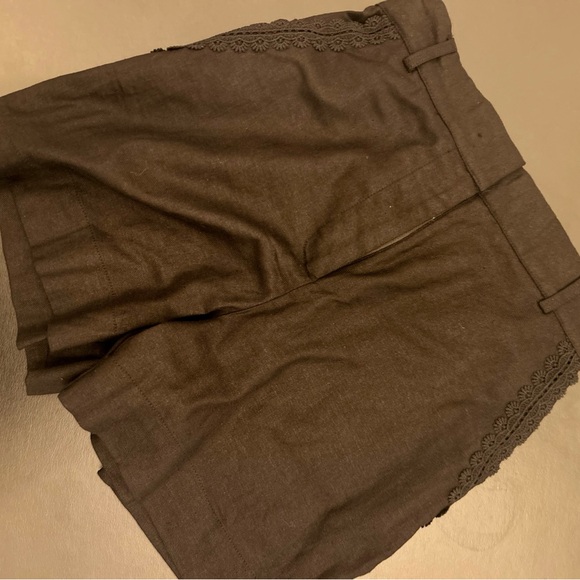 House Of Harlow 2- Piece Linen Set - Picture 6 of 9